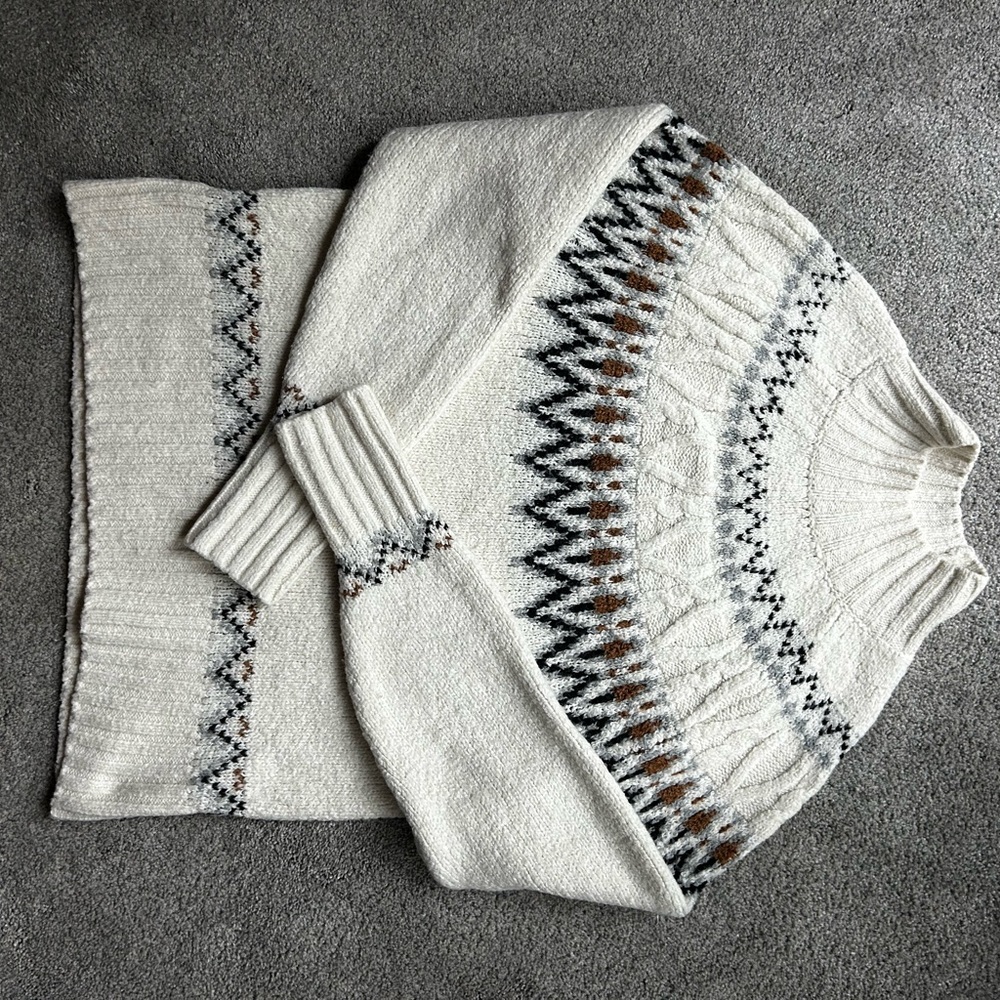 Elegant Cream Turtleneck Sweater